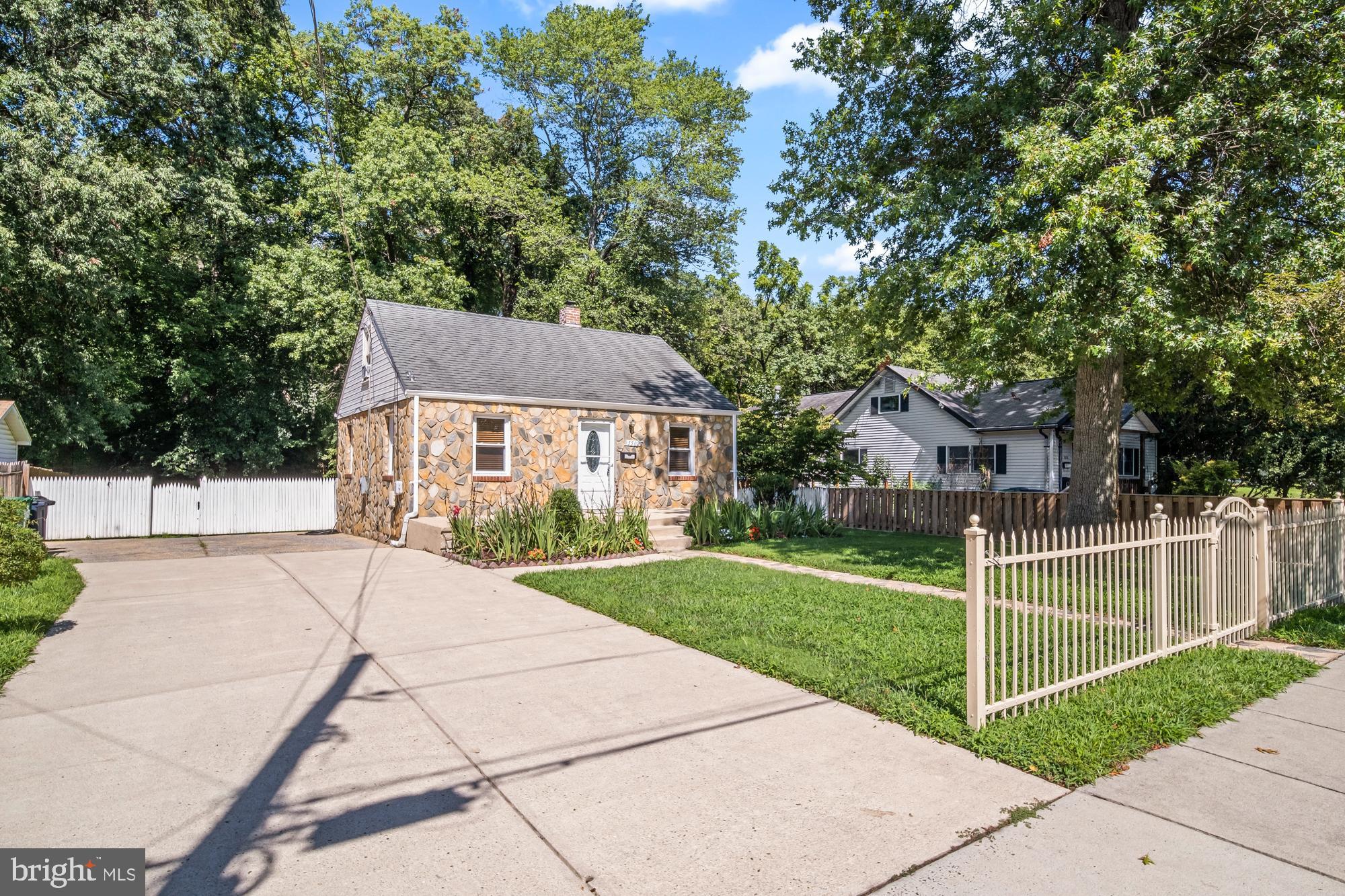 5502 Taylor Road Riverdale, MD 20737 - Photo 4 of 32 Gallery Image 4