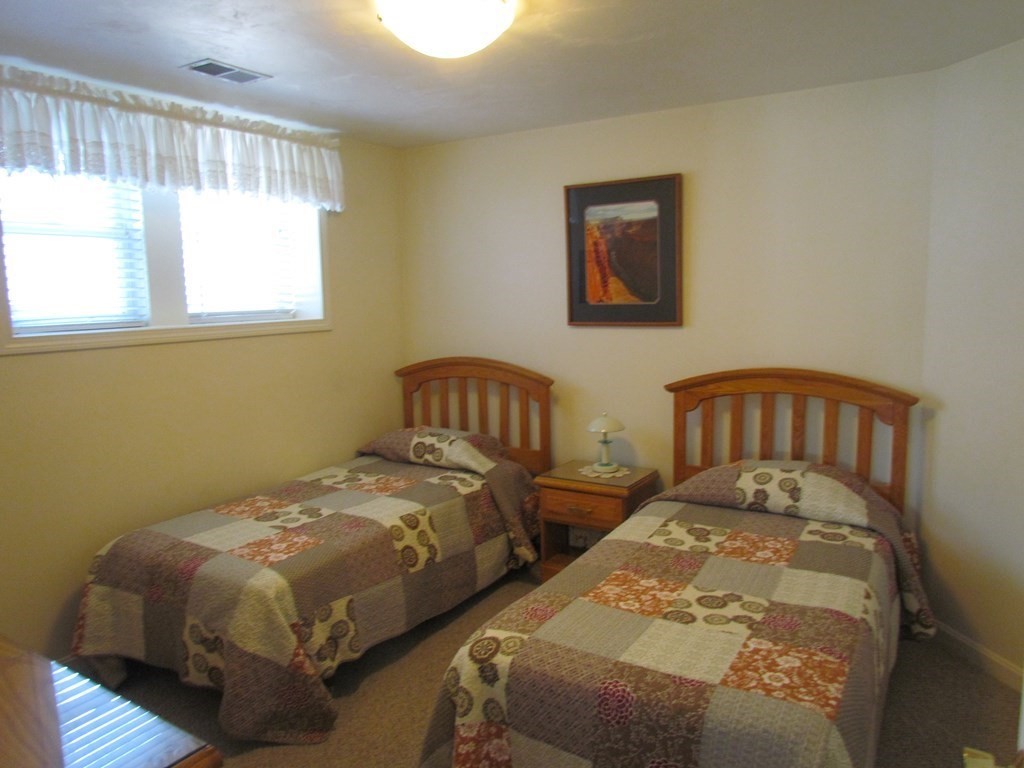 57 Bates Point Road Webster, MA 01570 - Photo 25 of 31