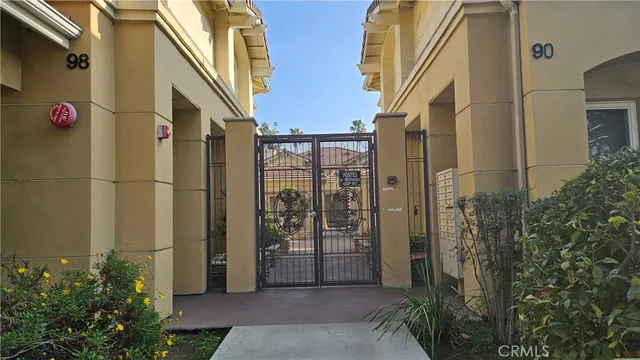 $3,500 | 96 North Craig Avenue, Unit 12, Pasadena, CA 91107