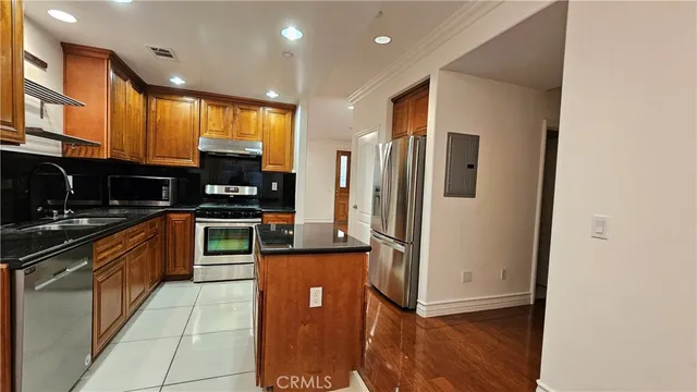 $3,500 | 96 North Craig Avenue, Unit 12, Pasadena, CA 91107