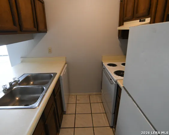 $875 | 5529 Lochmoor, Unit 2, San Antonio, TX 78244