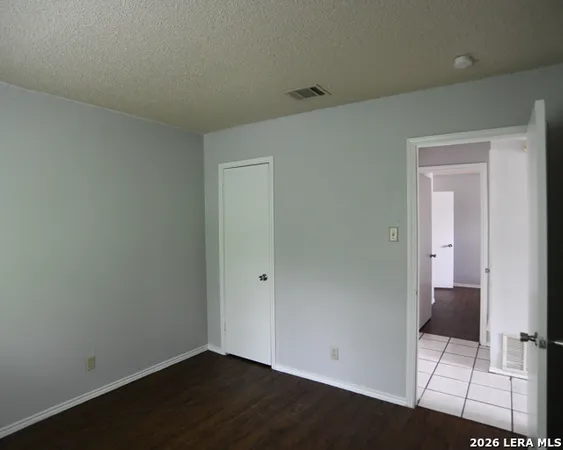 $875 | 5529 Lochmoor, Unit 2, San Antonio, TX 78244