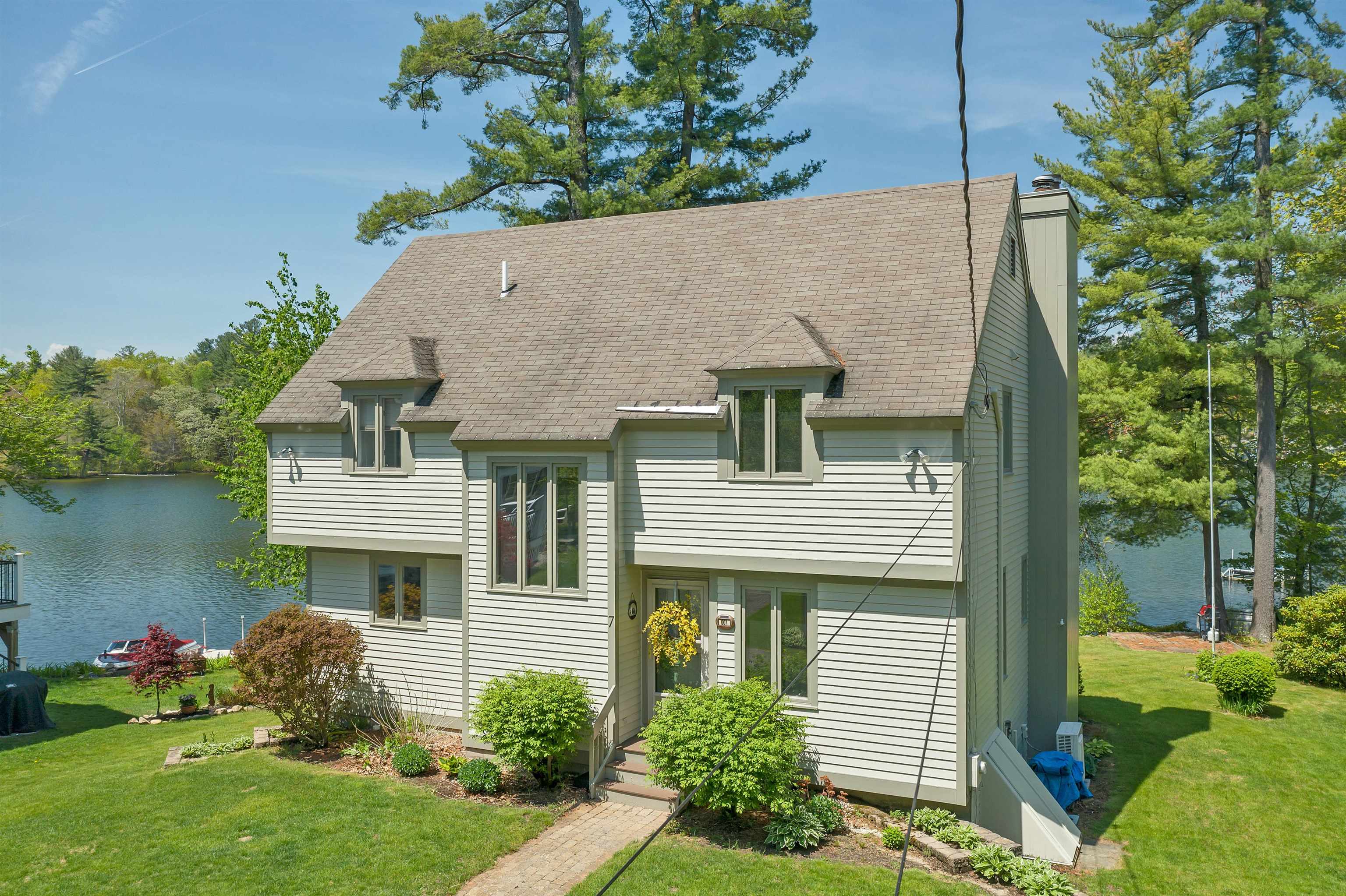 7 Grove Street Windham, NH 03087 - Photo 3 of 40