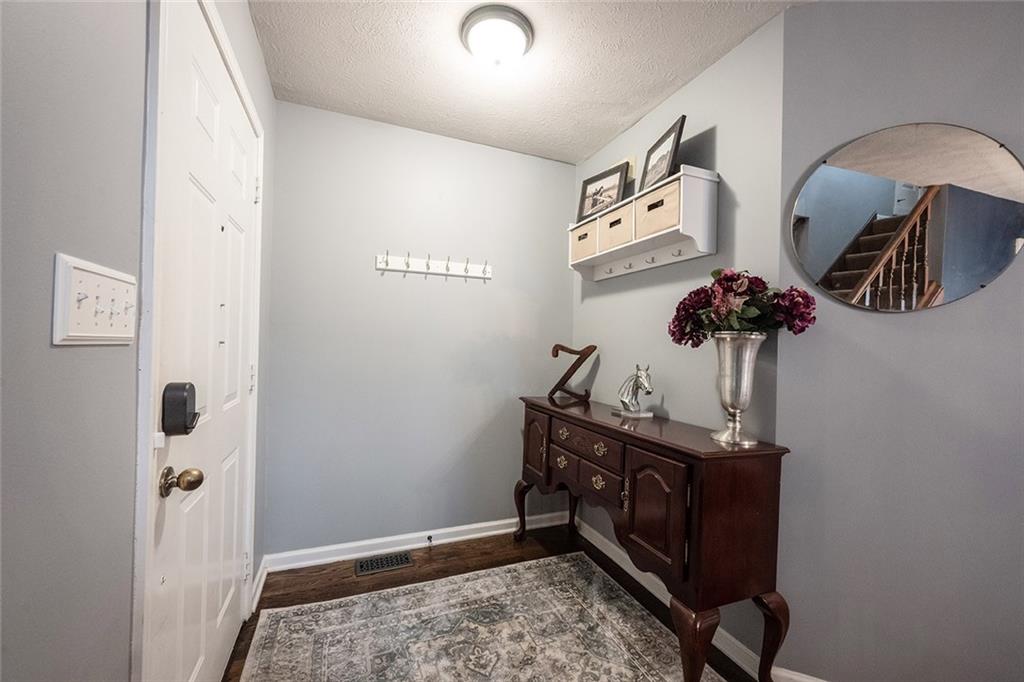 5109 Melbourne Road Indianapolis, IN 46228 - Photo 6 of 60 Gallery Image 6