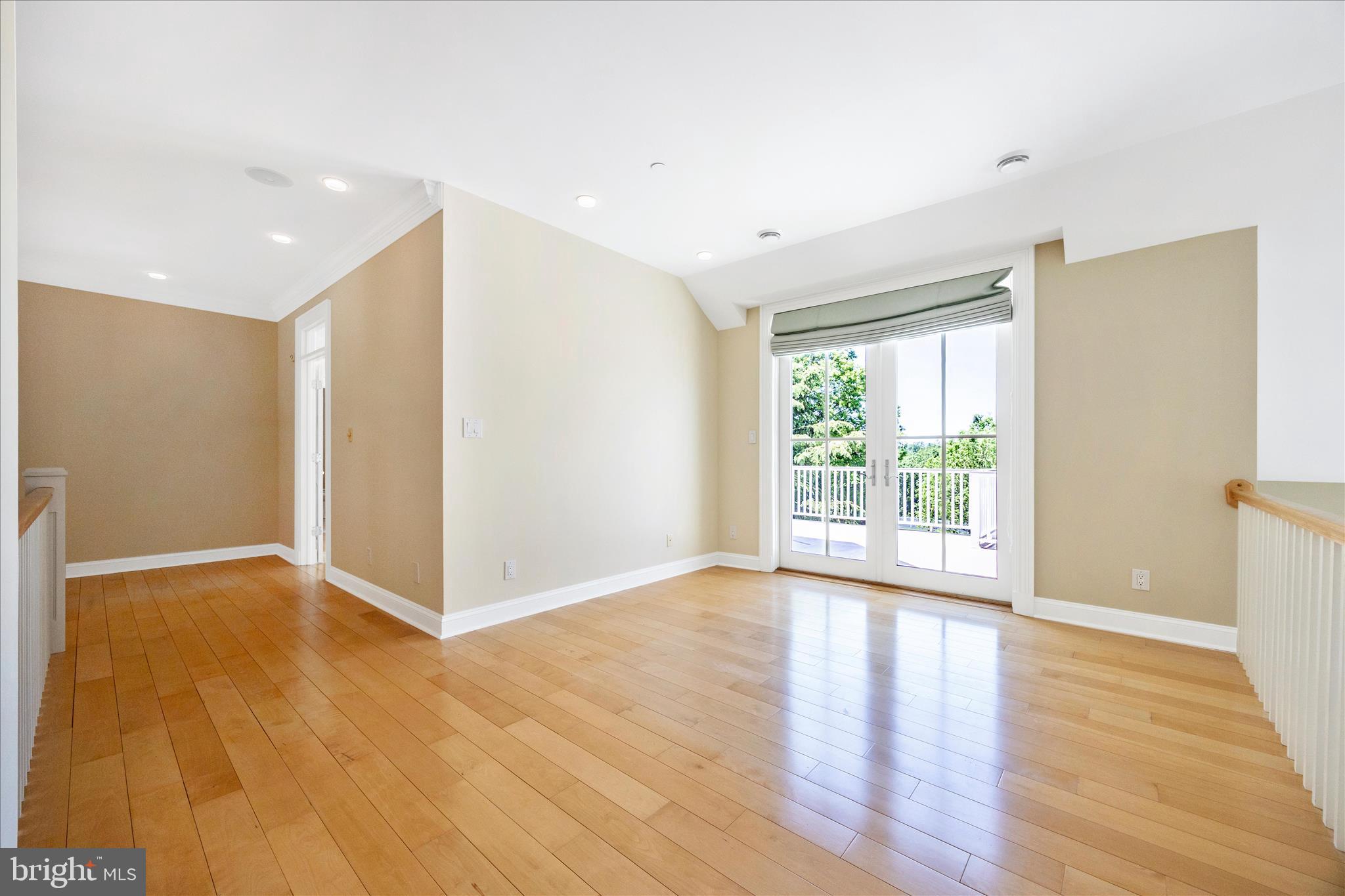 21612 Ripplemead Drive Gaithersburg, MD 20882 - Photo 52 of 129 Upstairs Landing