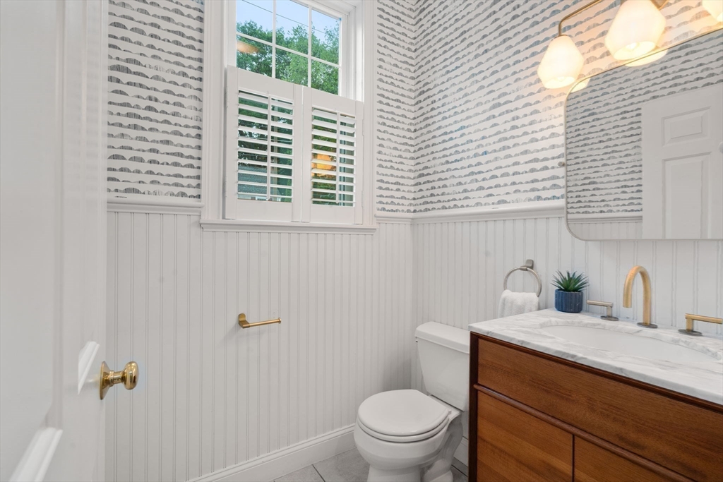 155 Oak Street Needham, MA 02492 - Photo 25 of 32