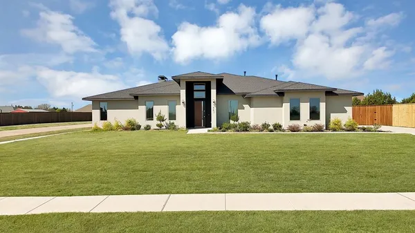 $649,000 | 443 Whispering Way, Red Oak, TX 75154