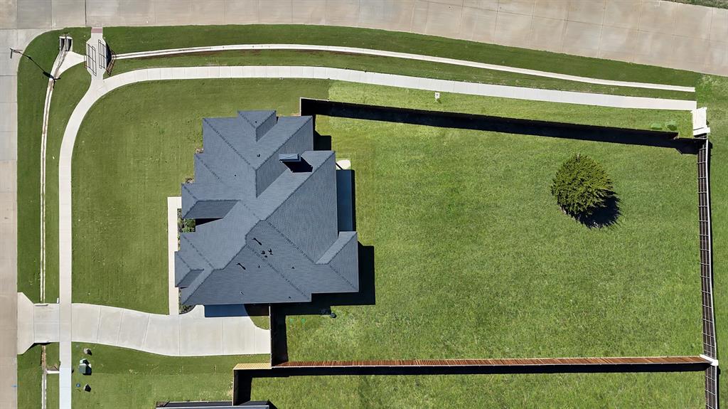 443 Whispering Way Red Oak, TX 75154 - Photo 2 of 34