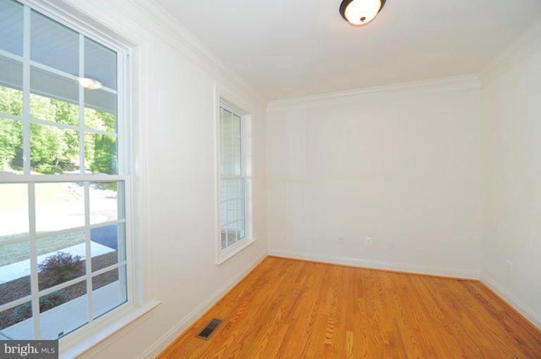 4 High Ridge Road Ellicott City, MD 21043 - Photo 2 of 21 Study