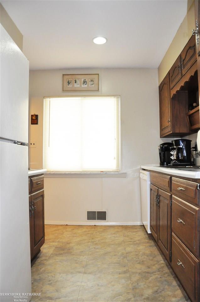 523 Miller Avenue Rochester, MI 48307 - Photo 19 of 28