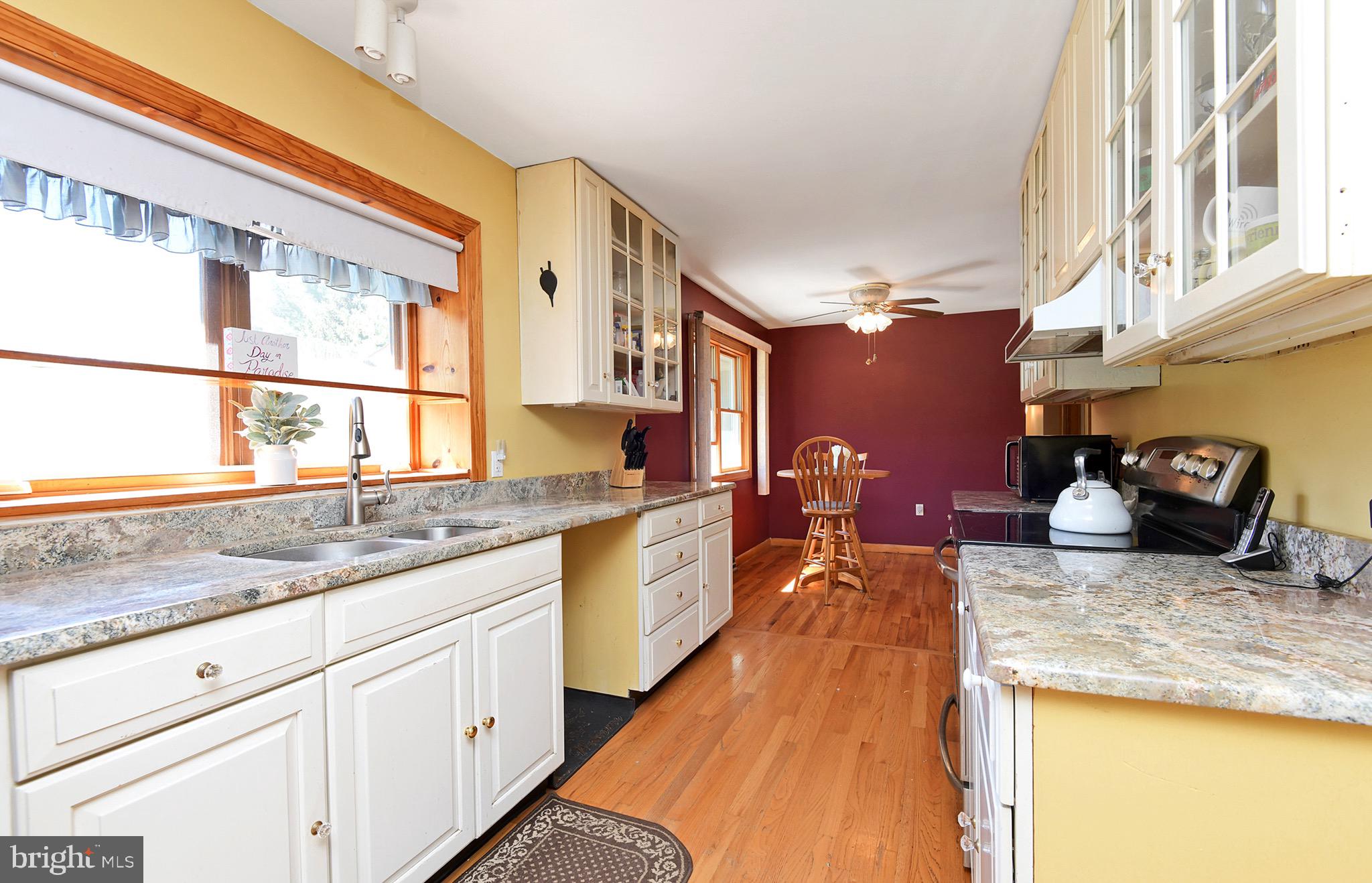 1433 Trenton Harbourton Road Pennington, NJ 08534 - Photo 11 of 36 Eat in Kitchen