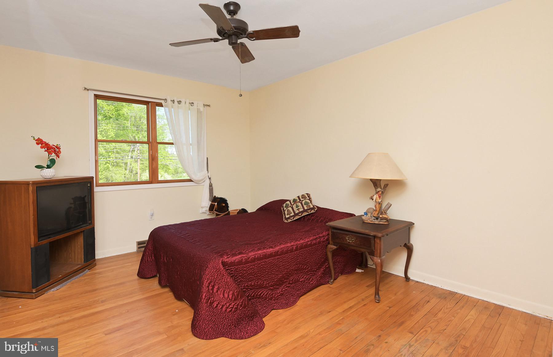 1433 Trenton Harbourton Road Pennington, NJ 08534 - Photo 14 of 36 Bedroom 1