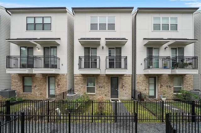 $3,000 | 1268 North Post Oak Road, Unit A, Houston, TX 77055