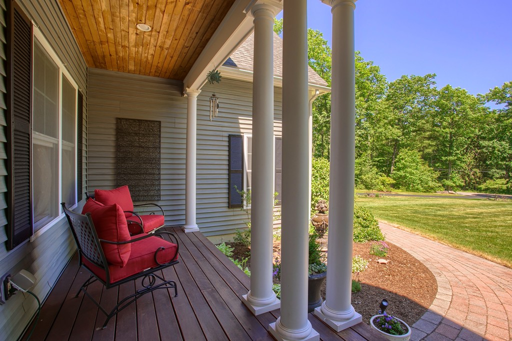 150 Brooks Station Road Princeton, MA 01541 - Photo 3 of 30 Gallery Image 3