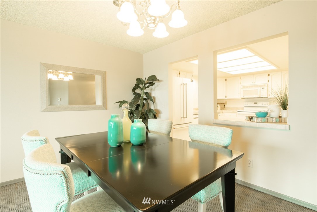 524 Maple Street, Unit 305 Edmonds, WA 98020 - Photo 8 of 25 Gallery Image 8