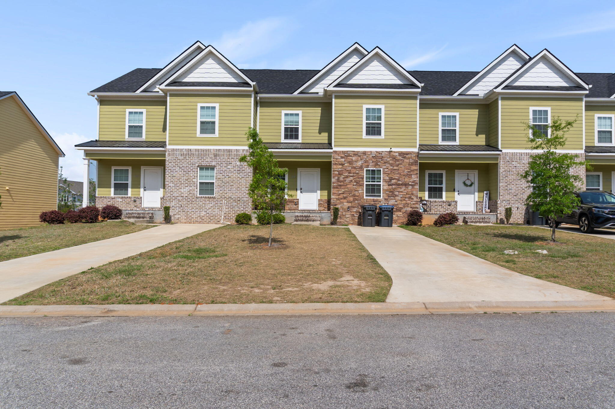 large-019d76ab-9d84-7240-814a-5c4df6af36