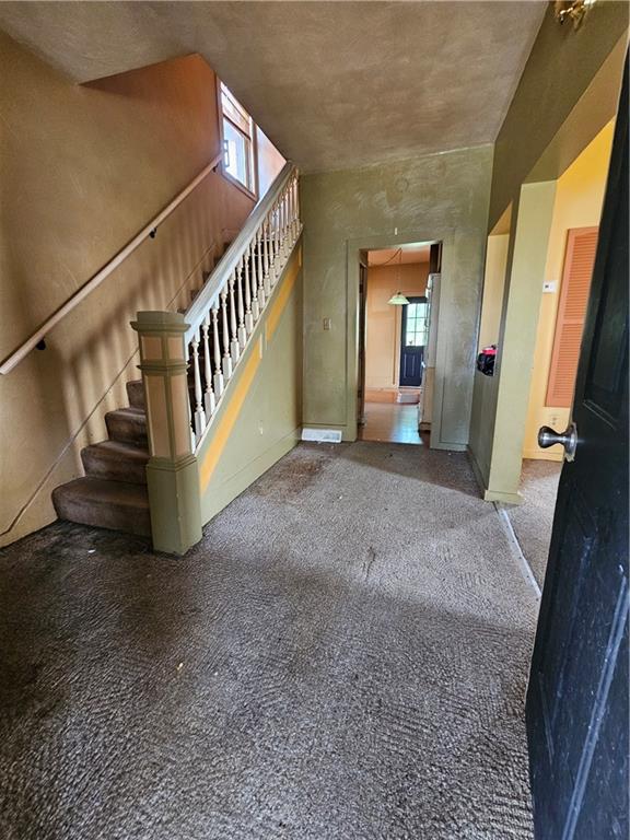 924 Summit Street Tarentum, PA 15084 - Photo 3 of 21