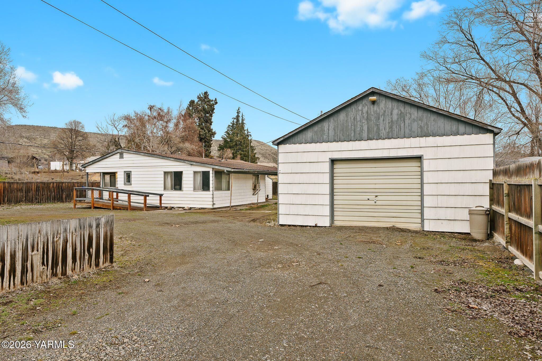 301 Sinclair Avenue Naches, WA 98937 - Photo 23 of 23 301 Sinclair Ave-26