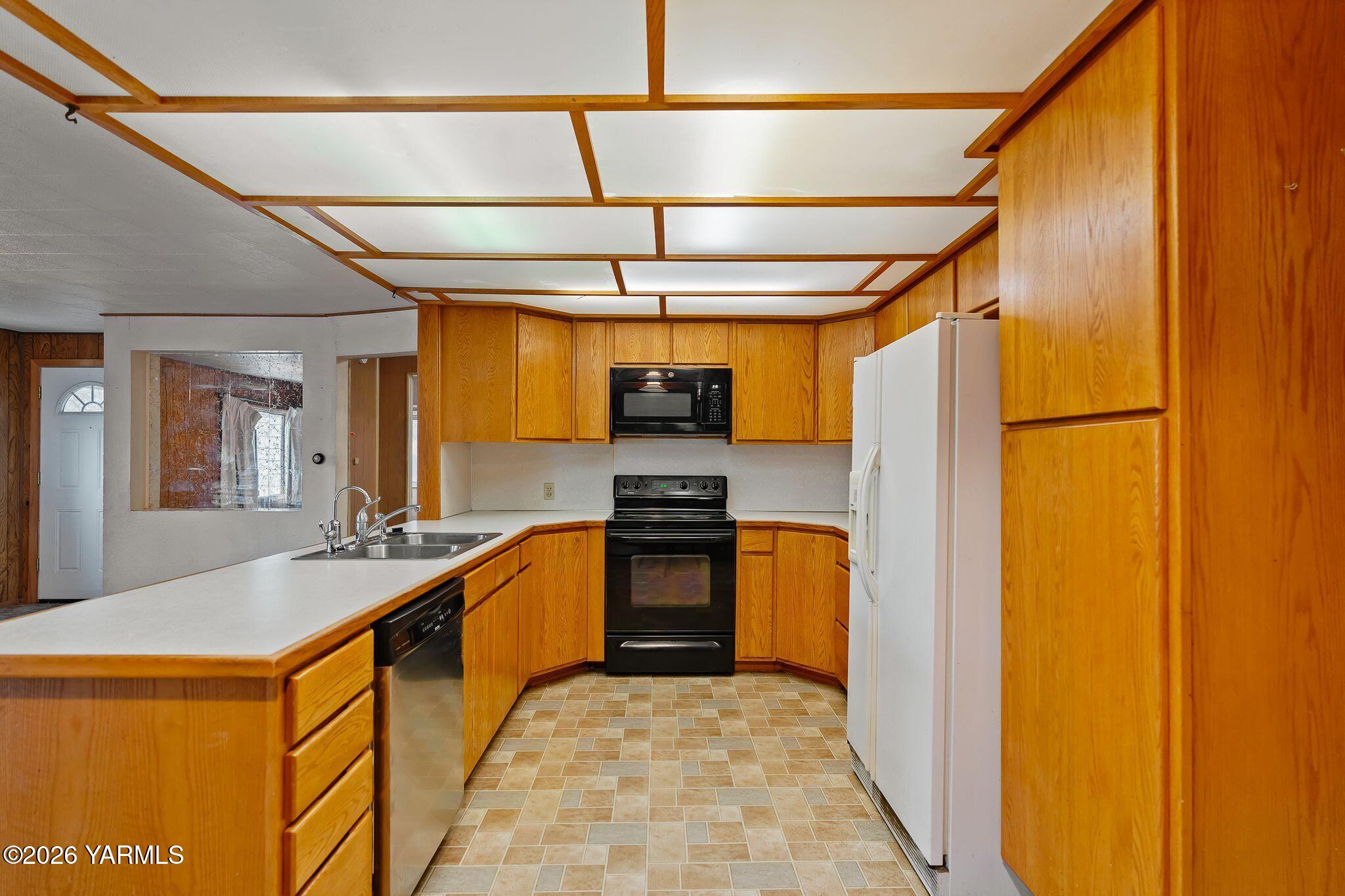 301 Sinclair Avenue Naches, WA 98937 - Photo 8 of 23 301 Sinclair Ave-10