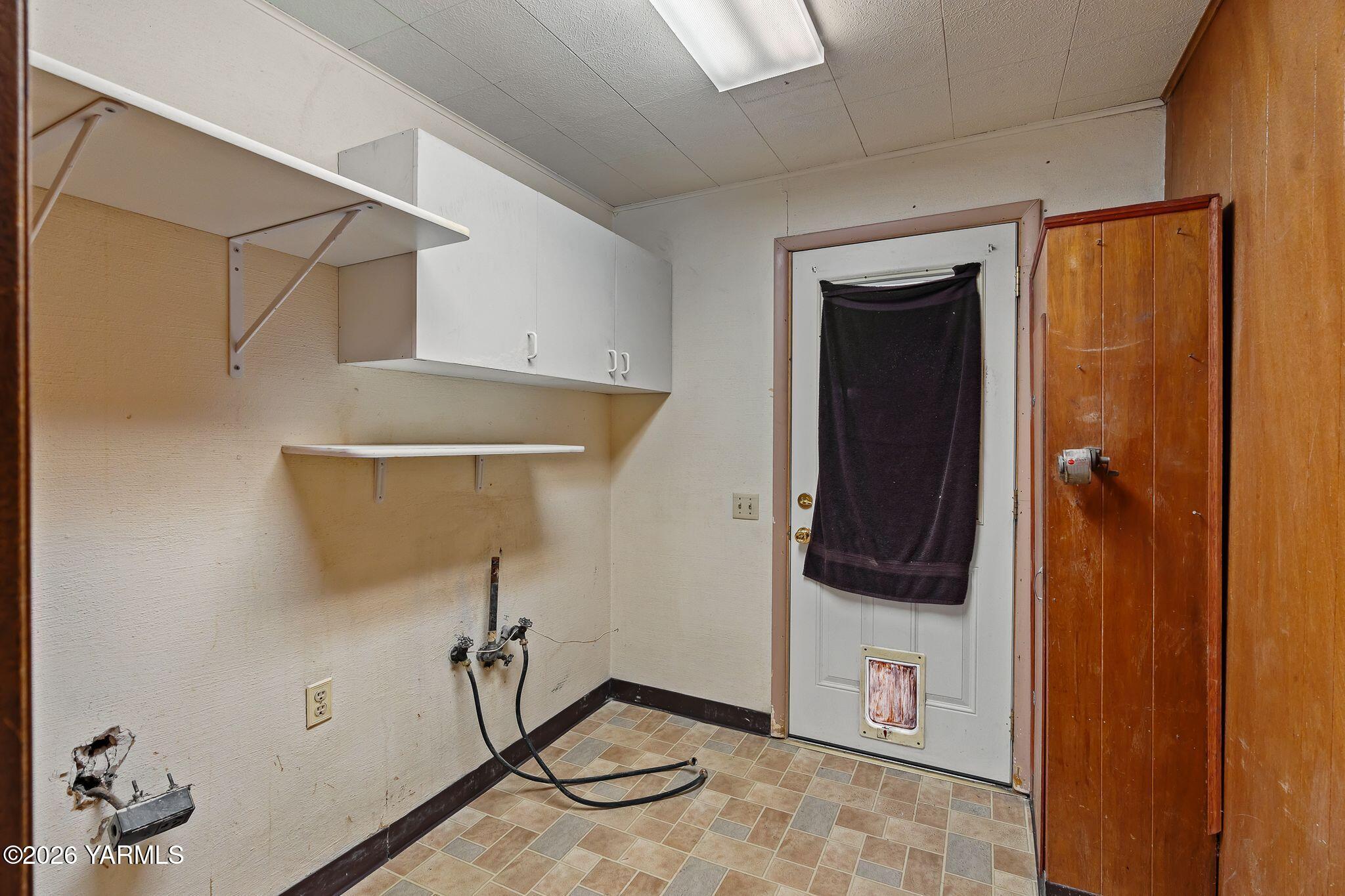 301 Sinclair Avenue Naches, WA 98937 - Photo 10 of 23 301 Sinclair Ave-12