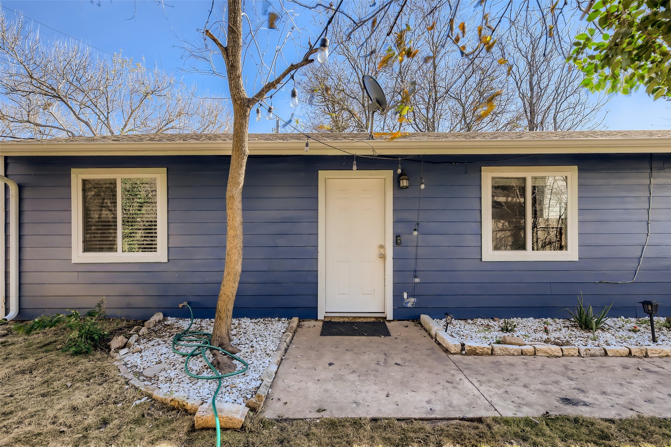 6108 Calmar Cove, Unit B Austin, TX 78721 - Photo 1 of 21