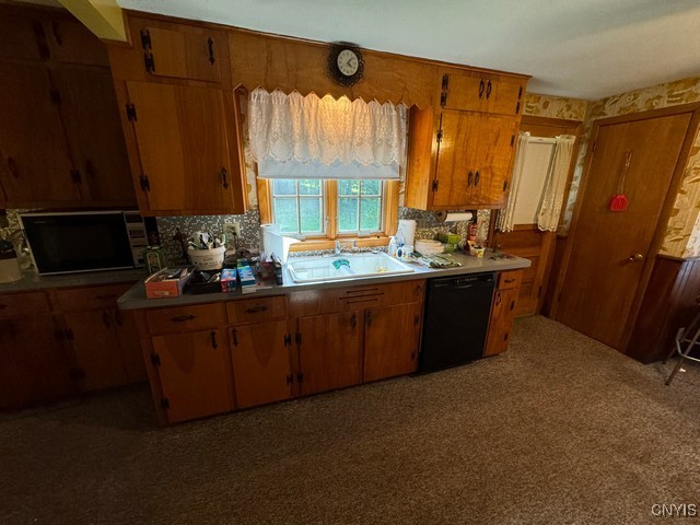 116 Prior Drive Camillus, NY 13031 - Photo 3 of 24