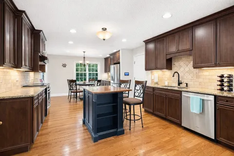 $749,900 | 1004 Longview Drive, Hendersonville, TN 37075