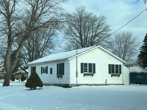 $149,900 | 404 Herbert Street, Blanchard, MI 49310