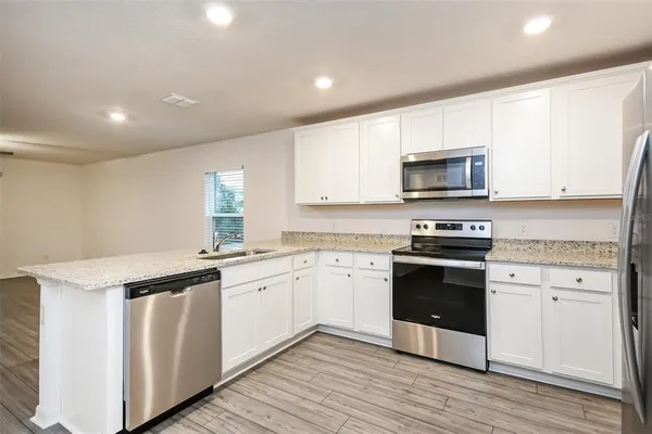 $2,185 | 2006 Maple Lane, Kissimmee, FL 34759