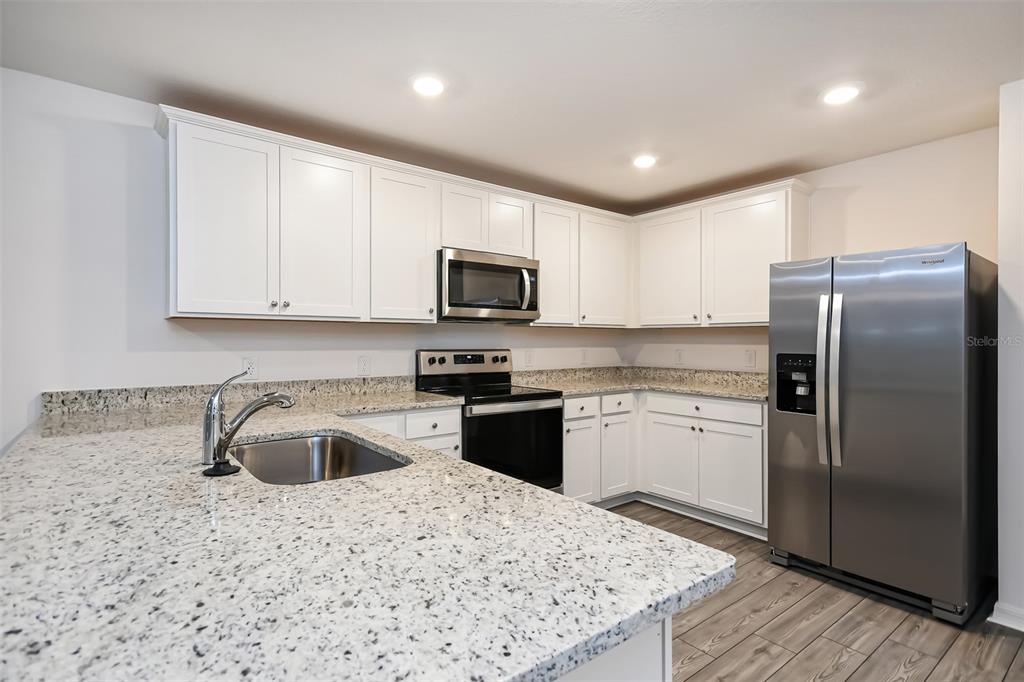 2006 Maple Lane Kissimmee, FL 34759 - Photo 6 of 16