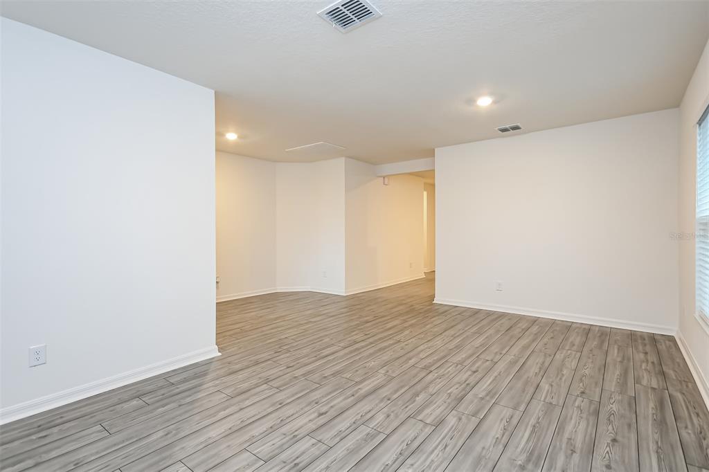 2006 Maple Lane Kissimmee, FL 34759 - Photo 7 of 16