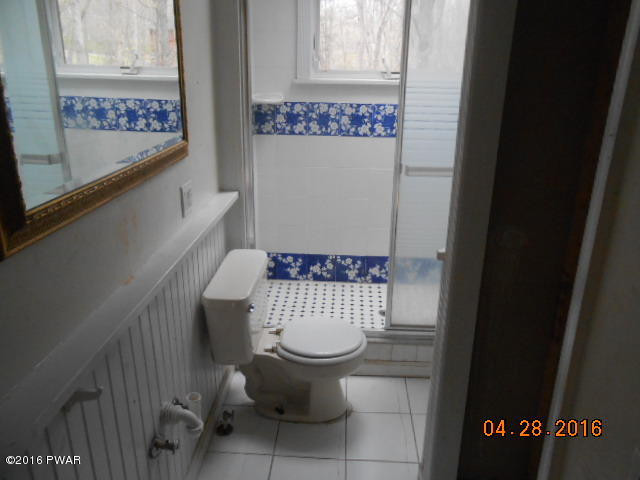 364 Minks Pond Road Bushkill, PA 18324 - Photo 10 of 11