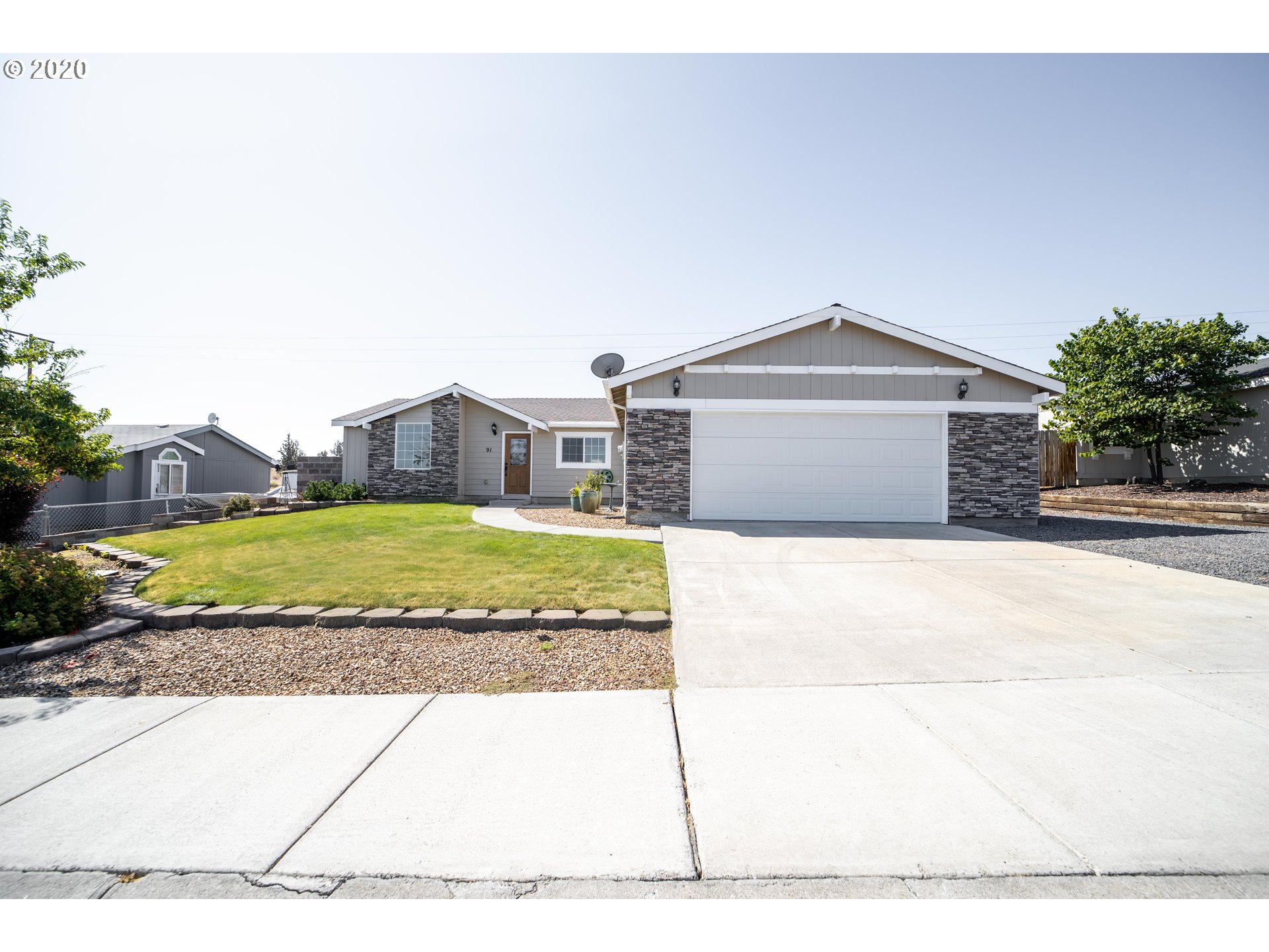 91 Southeast L St Loop Madras, OR 97741 - Photo 2 of 22 Gallery Image 2