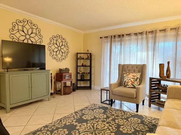 $115,000 | 3581 Inverrary Drive, Unit 103, Lauderhill, FL 33319