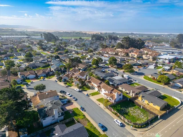 $725,000 | 1306 Avenida Pelicanos, Oceano, CA 93445