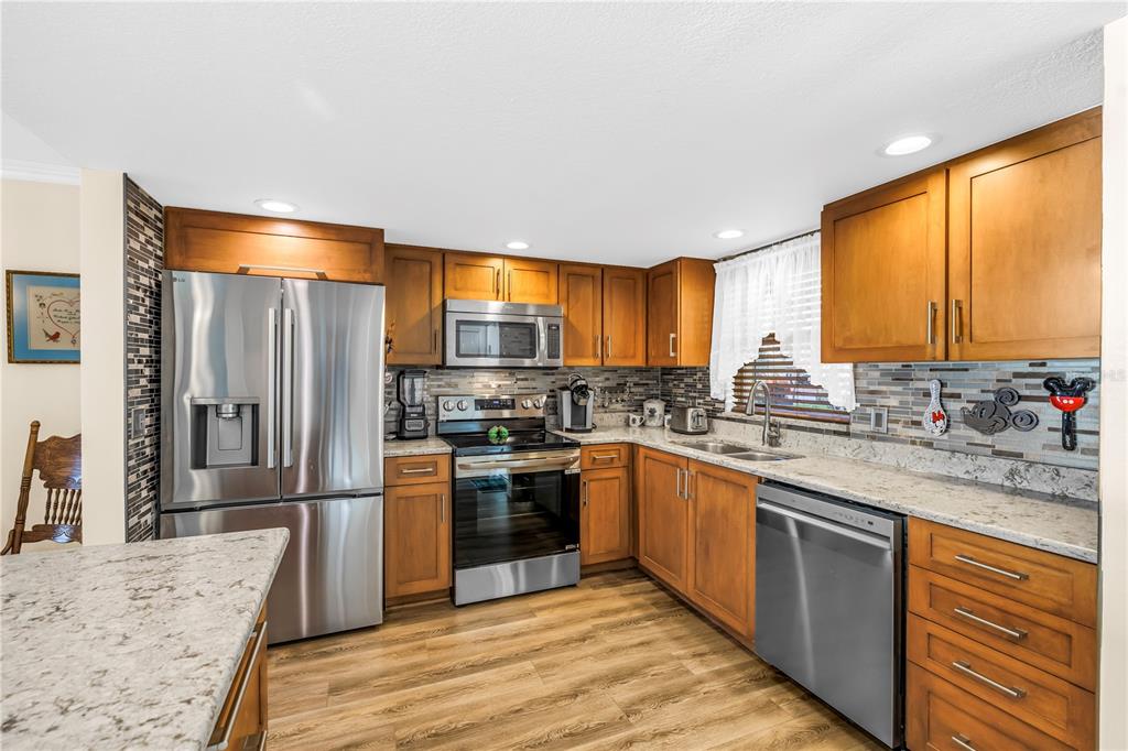 4525 Cove Circle, Unit 102 St. Petersburg, FL 33708 - Photo 5 of 73