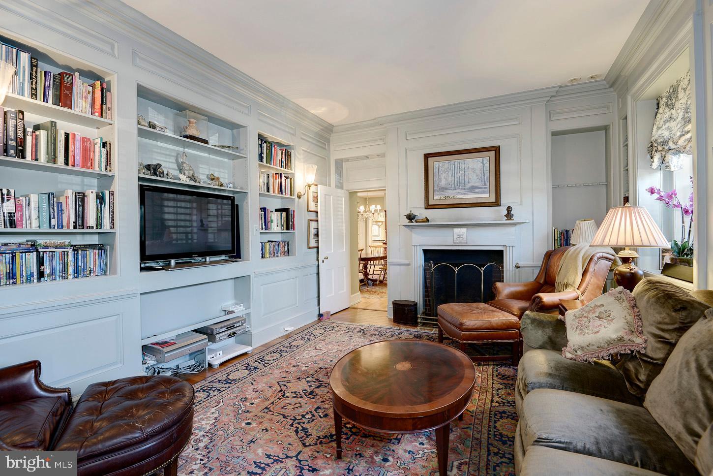 9414 Highway 193 Great Falls, VA 22066 - Photo 17 of 35