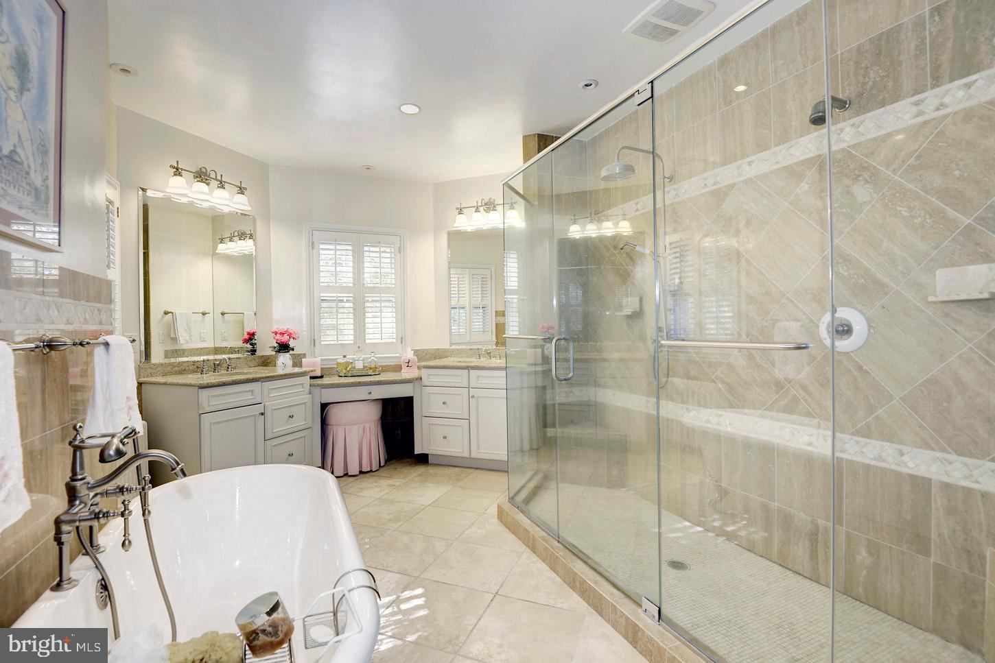 9414 Highway 193 Great Falls, VA 22066 - Photo 21 of 35