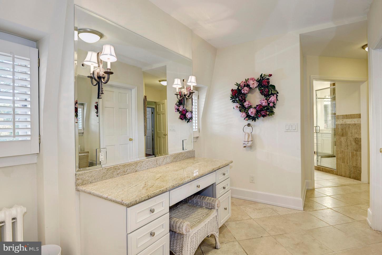 9414 Highway 193 Great Falls, VA 22066 - Photo 23 of 35