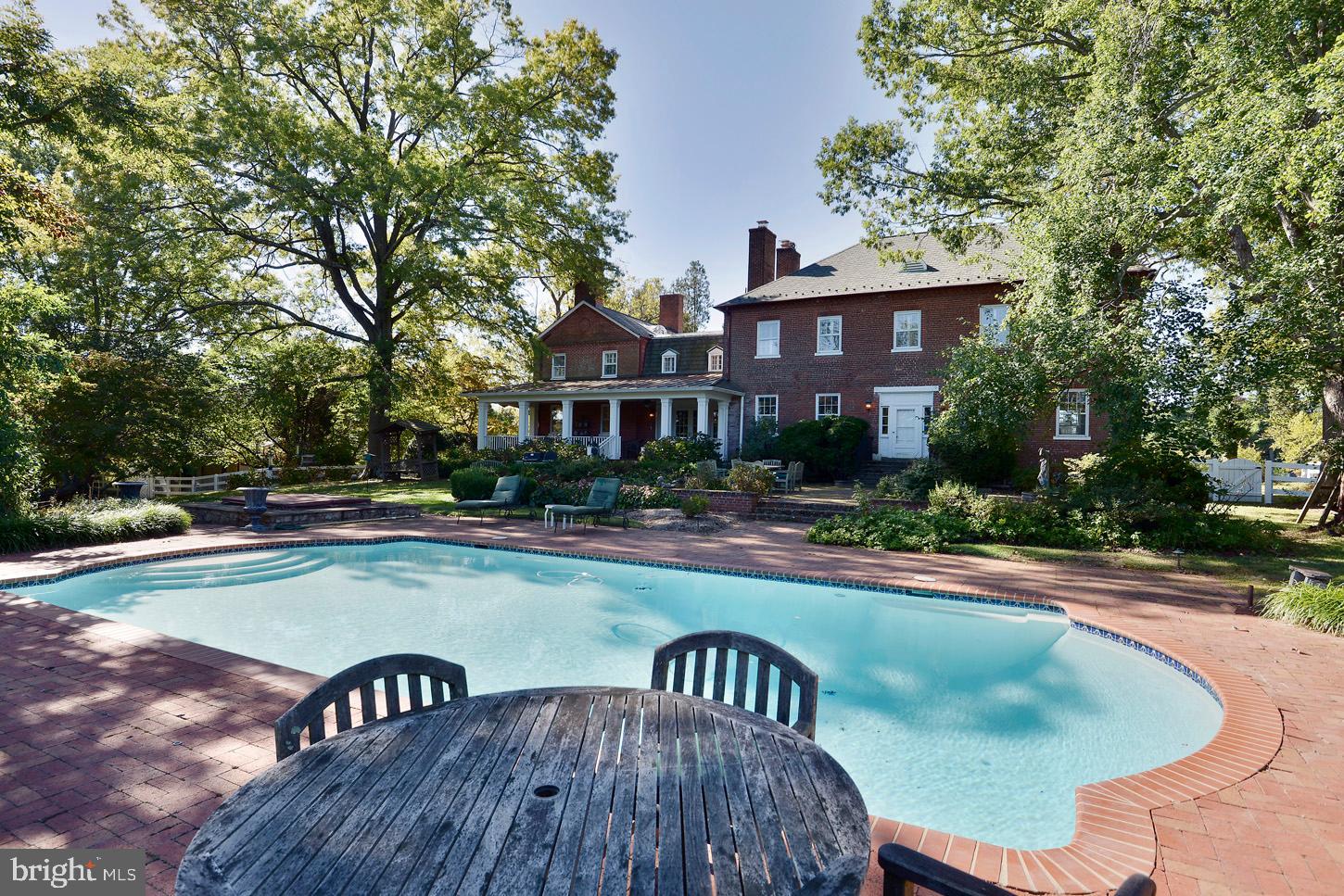 9414 Highway 193 Great Falls, VA 22066 - Photo 33 of 35