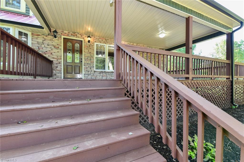 595 Quesinberry Road Eden, NC 27288 - Photo 6 of 45 Front Porch