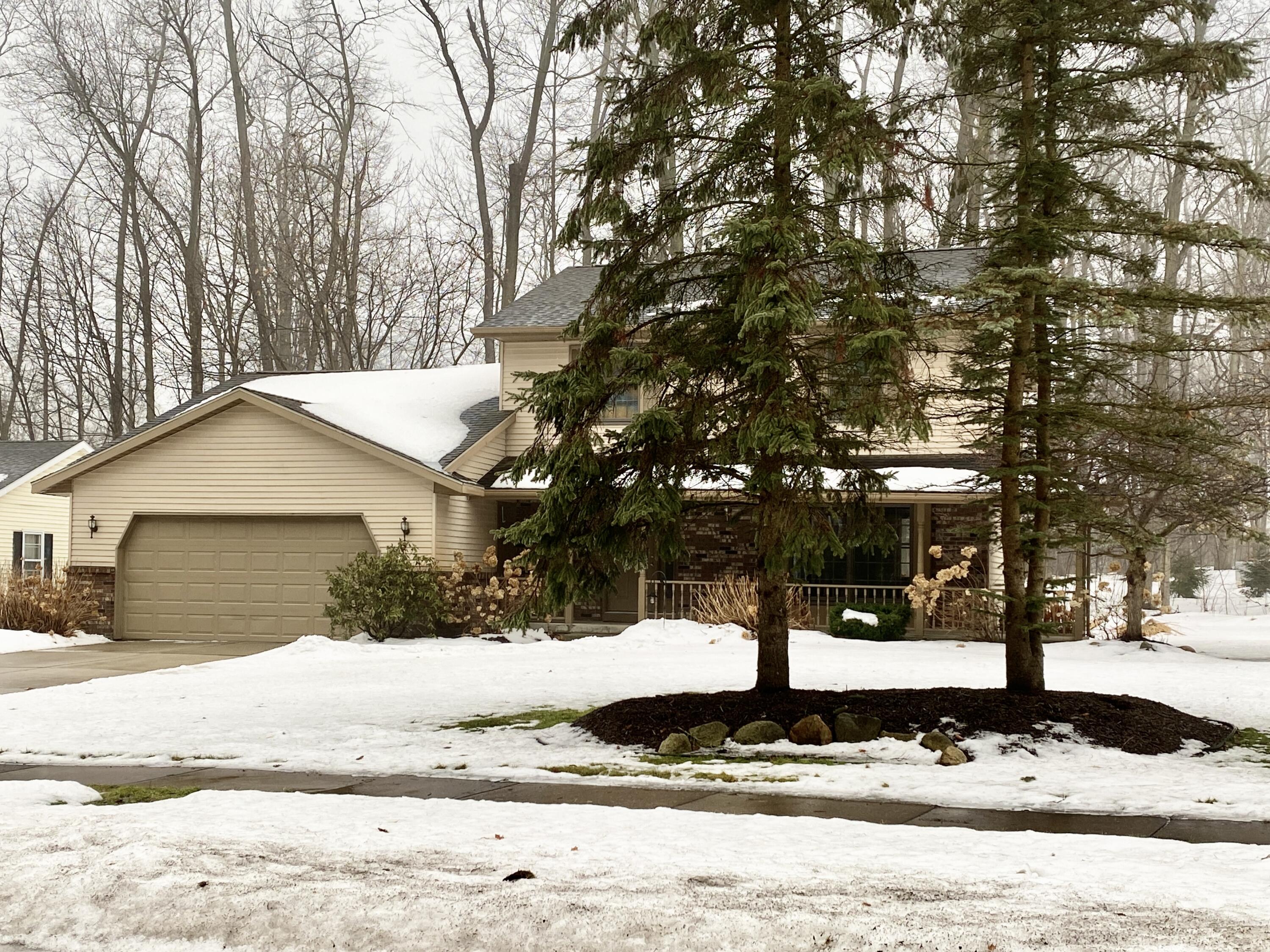 2718 Meadow Ridge Byron Center, MI 49315 - Photo 4 of 28 IMG_7430