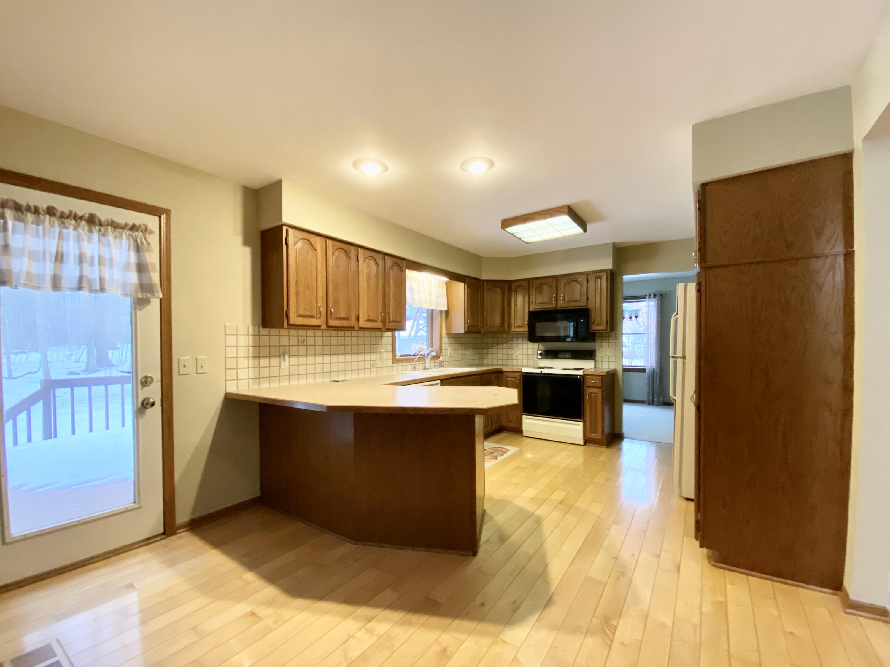 2718 Meadow Ridge Byron Center, MI 49315 - Photo 8 of 28 IMG_7439