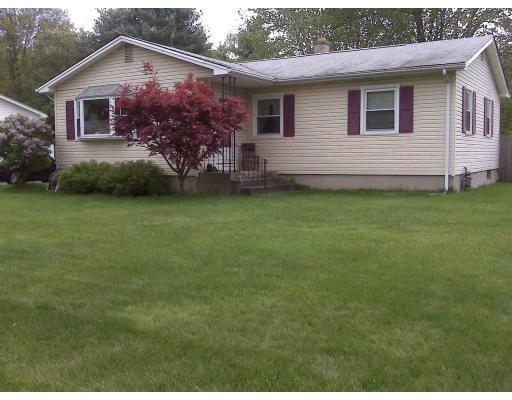 21 Flora Street Springfield, MA 01129 - Photo 1 of 14