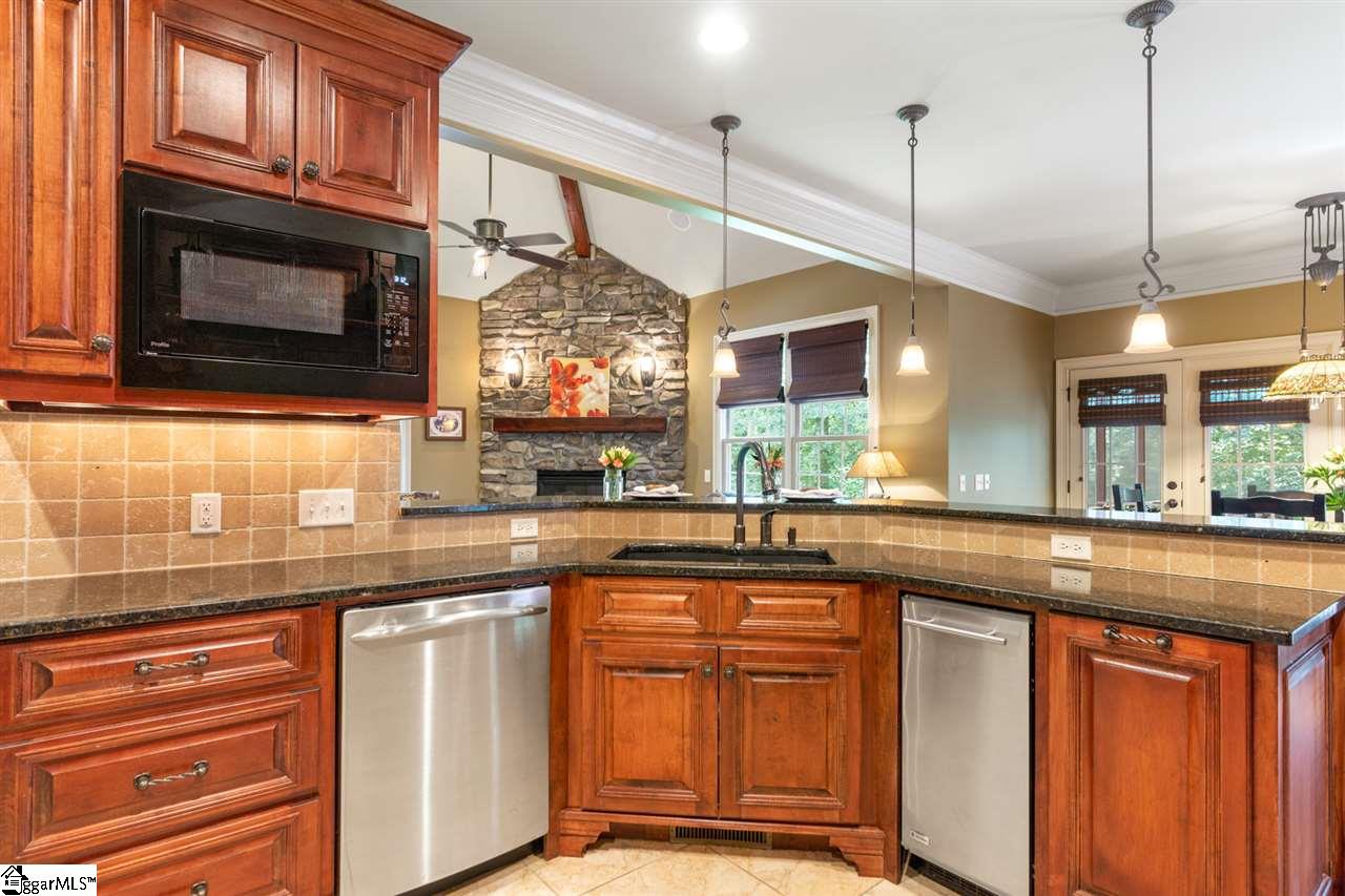 124 Legends Way Simpsonville, SC 29681 - Photo 20 of 36 Gallery Image 20