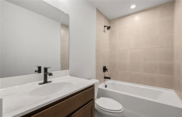 $655,640 | 6402 Sycamore Drive, Hoschton, GA 30548