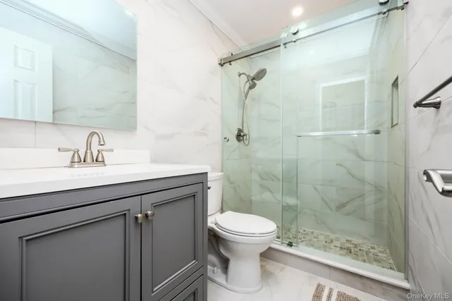 $399,000 | 10 Harbour Lane, Unit 5A, Oyster Bay, NY 11771