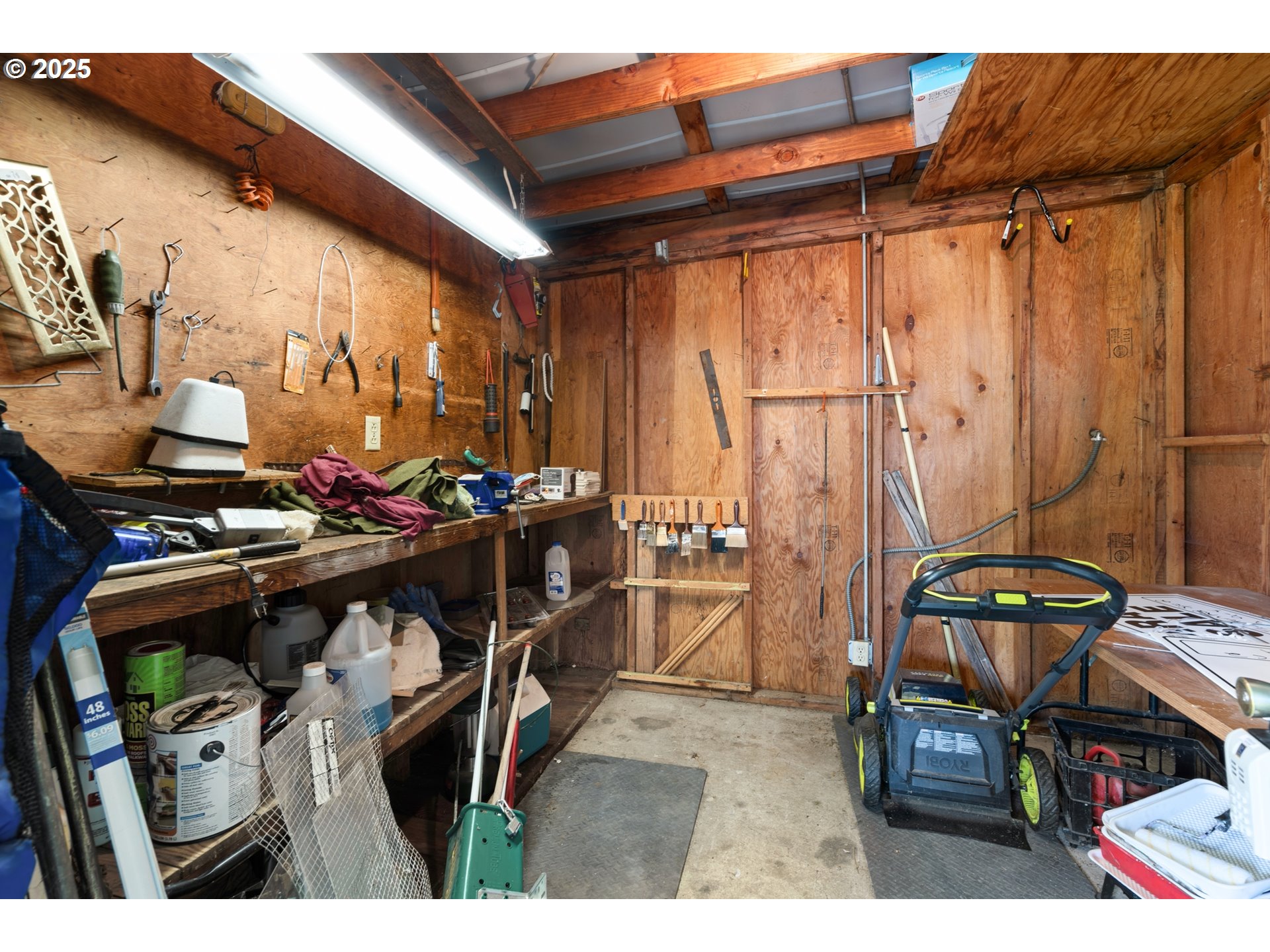 7080 Thurston Road, Unit 2 Springfield, OR 97478 - Photo 17 of 23