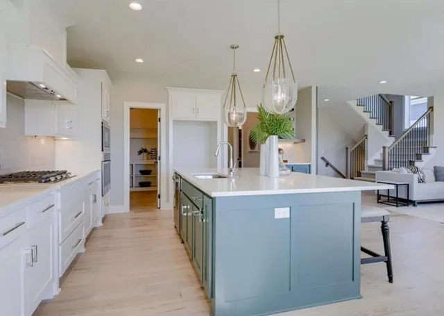 $703,292 | 9300 Zarda Drive, Lenexa, KS 66227