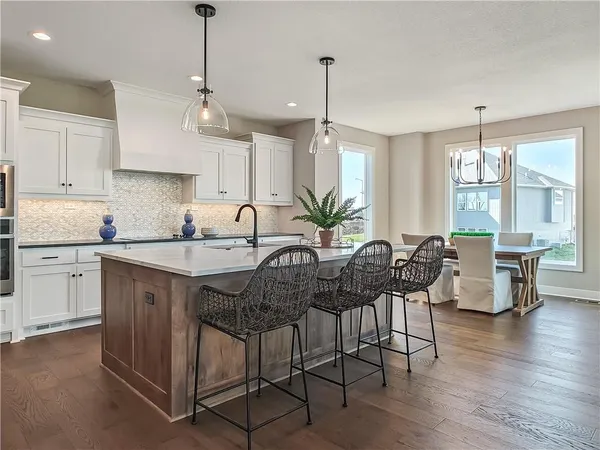 $695,950 | 9300 Zarda Drive, Lenexa, KS 66227